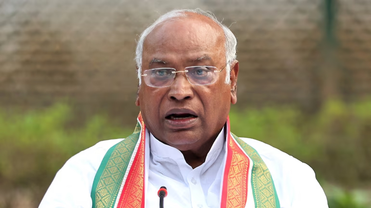 Elections: Unprecedented Incident In Rajya Sabha: Opposition Leader Mallikarjun Kharge Enters Well