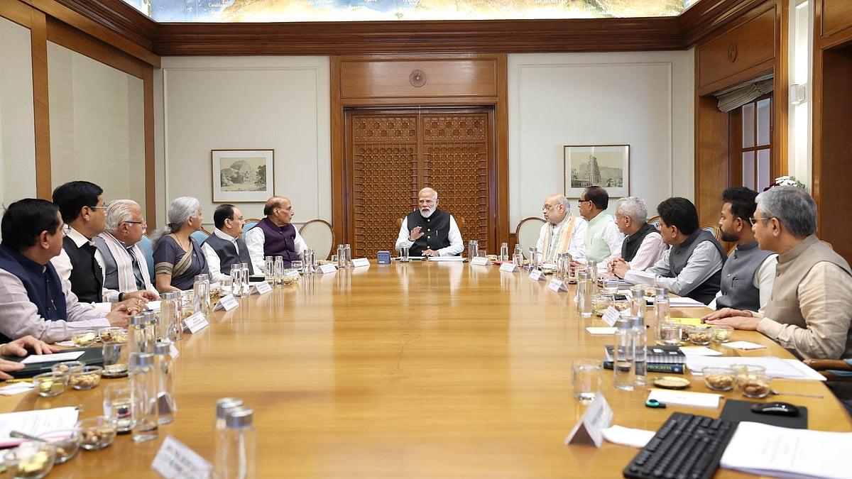 “Big Emergency Meeting!” PM Modi Reviews Oil, Gas & Power Supply Amid West Asia Crisis