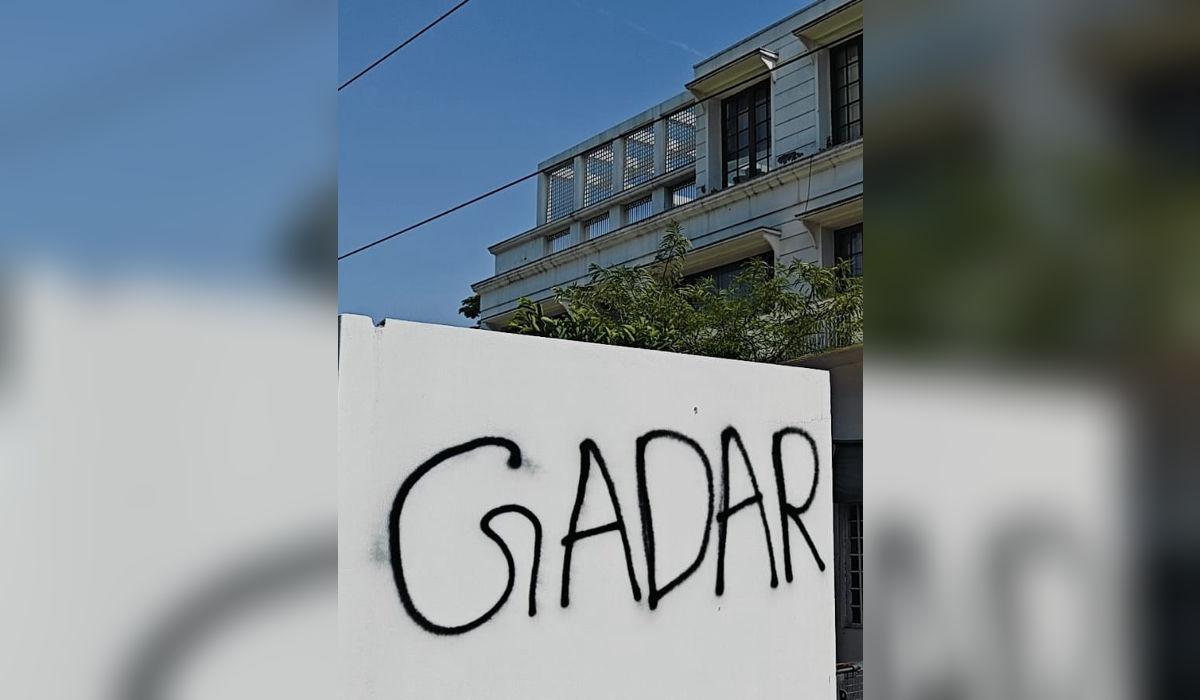 AAP Workers Deface Harbhajan Singh’s Home, Write “Gaddar” After His Move To BJP