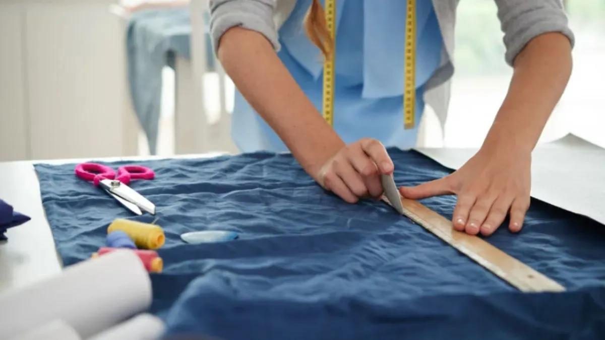Image for 'Broken Blouse Promise Turns Costly: Ahmedabad Tailor Ordered To Pay Rs 7,000 For Delay And Poor Service'
