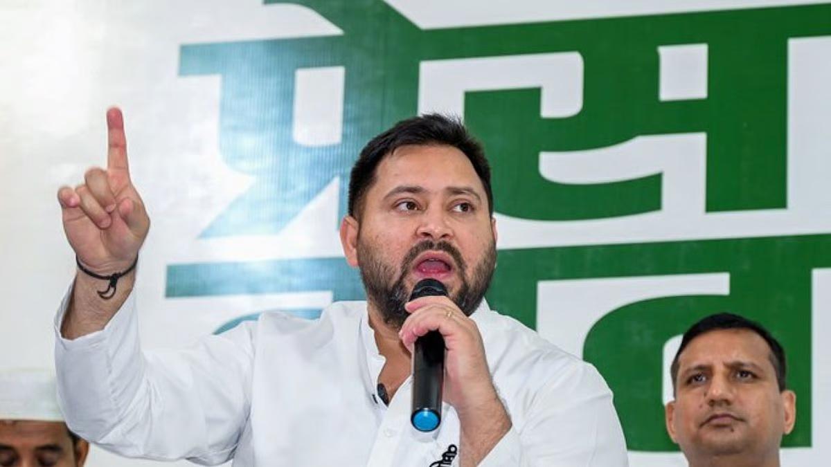 Image for 'Tejashwi Yadav Questions EC Over Delay In Gender-Wise Voter Data; Akhilesh And Tej Pratap Predict Change In Bihar'