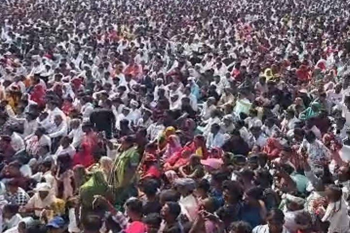 Image for 'PMની સભા હોવા છતાં AAPના ‘ટાઇગર’ MLA ચેતર વસાવાની સભામાં ઉમટ્યો માનવીય મહેરામણ: મનોજ સોરઠિયા'