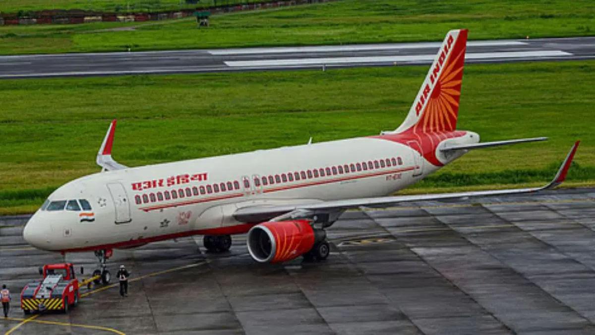 Image for 'Air India Delhi–Mumbai Flight Returns Mid-Air After Engine Issue, Passengers Safe'