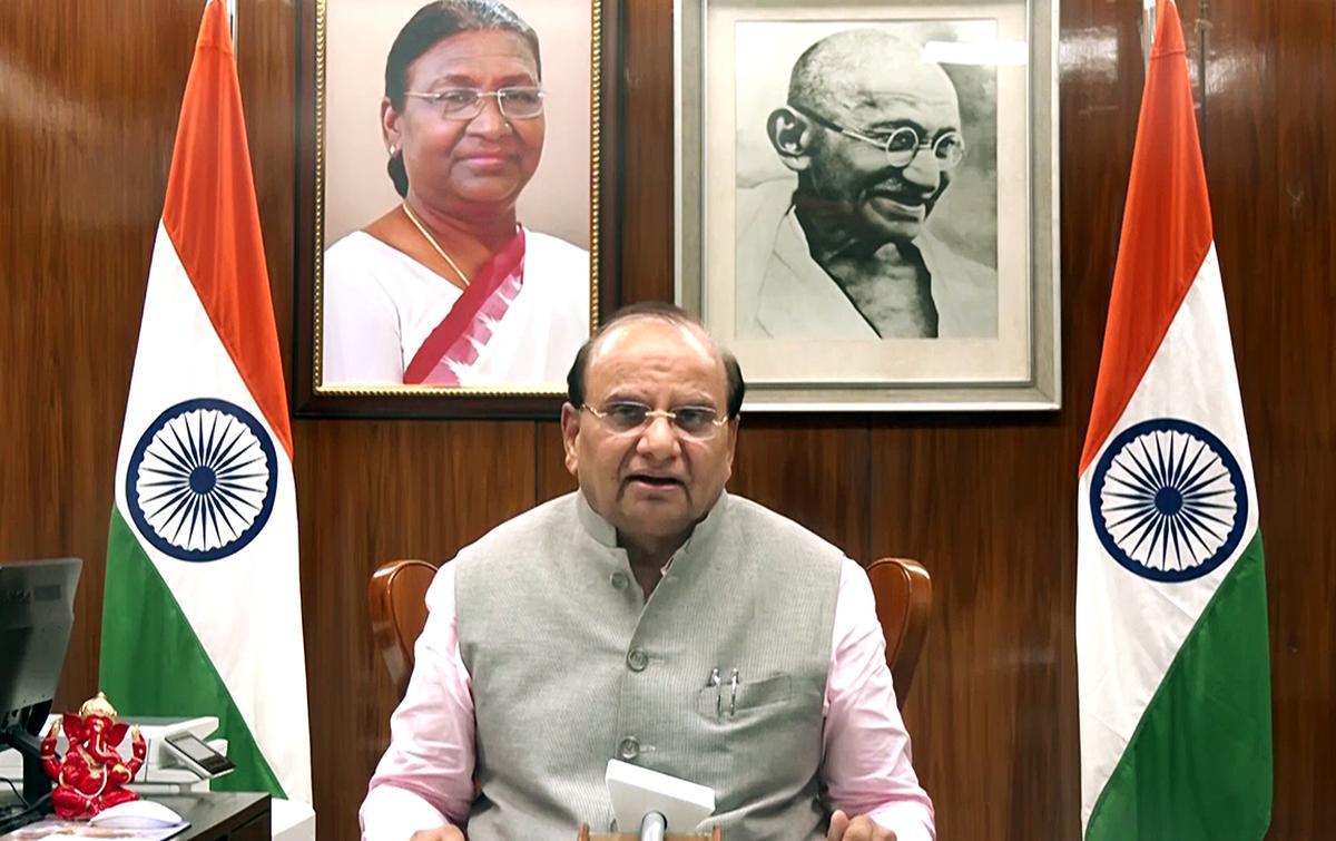 Image for ''11 Years Of Inaction, Criminal Neglect': LG Saxena Fires 15-Page Letter Missile At Kejriwal As Delhi Chokes'