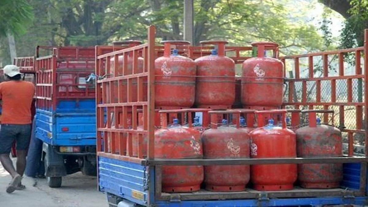 Image for 'Domestic LPG Price Hiked By Rs 60, Commercial Cylinders Costlier By Rs 115 From March 7'