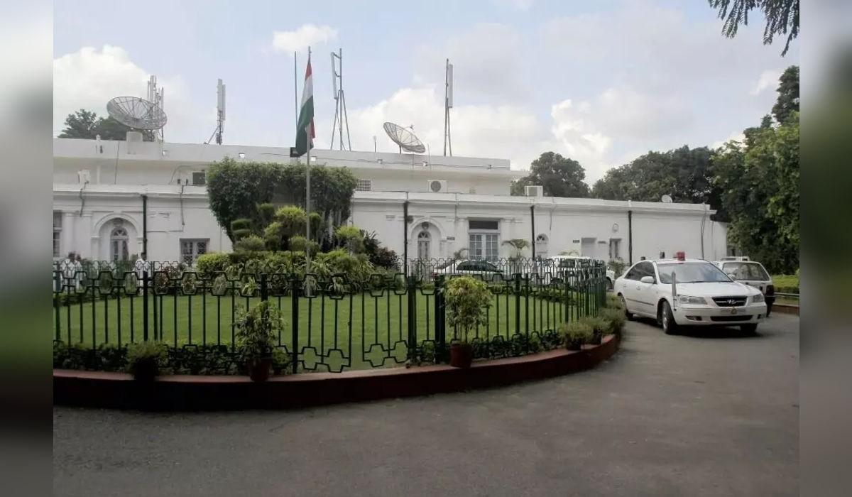 Image for 'Big Political Shock! Congress Asked To Vacate Iconic Akbar Road HQ After 48 Years'